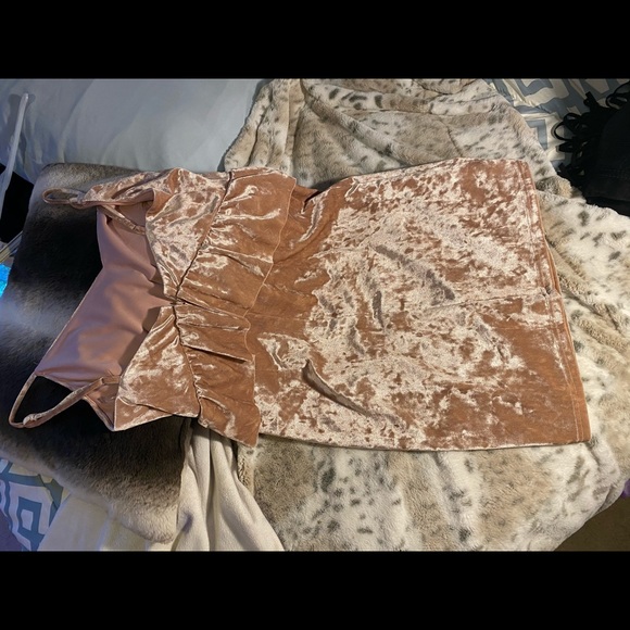 Suede light pink dress💗🌸 - Picture 2 of 6